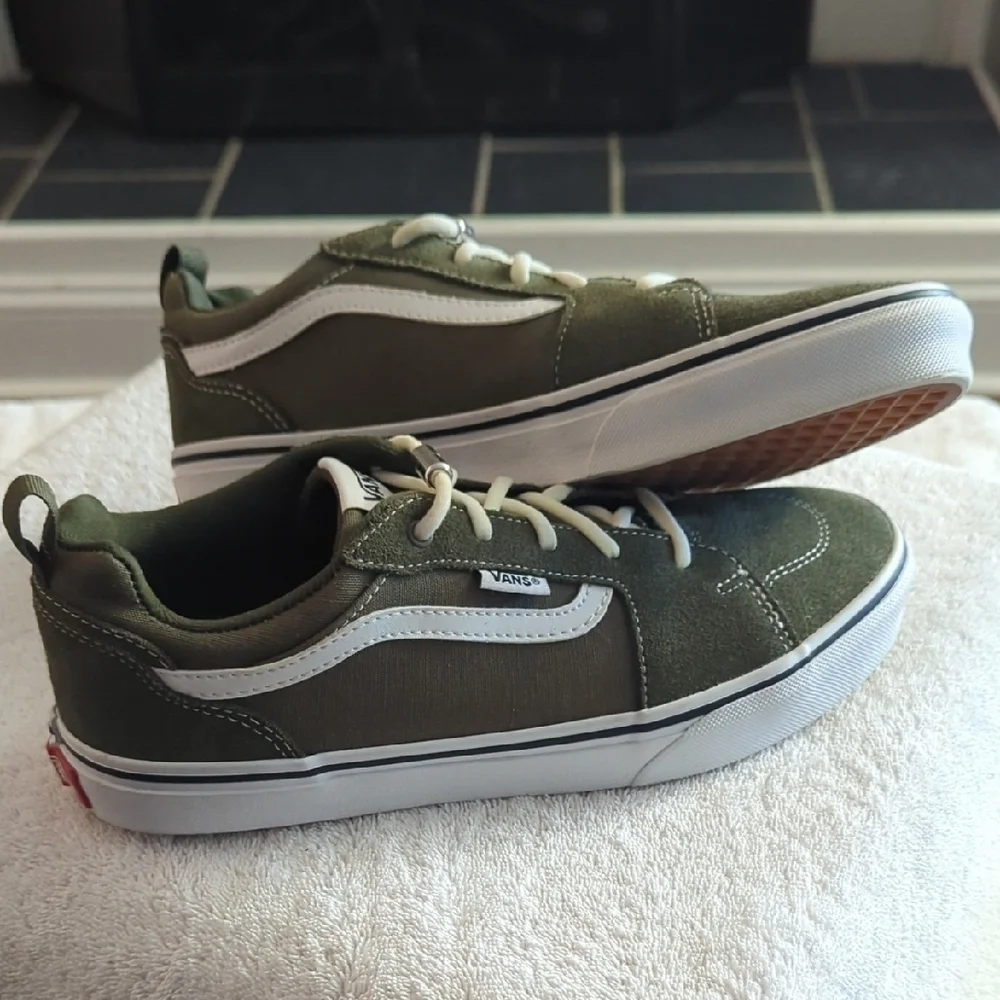 Vans Youth 7 Olive and White Filmore  Seuade Sneakers....